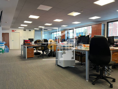 Local en Esplugues de Llobregat Barcelona