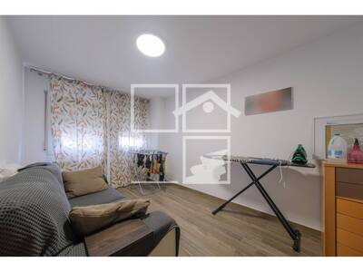 Local en Manlleu, Tona Barcelona