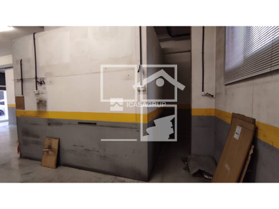 Local en Avenida Estatut    , Rubí Barcelona