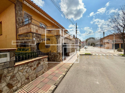 Local en Riells i Viabrea Girona