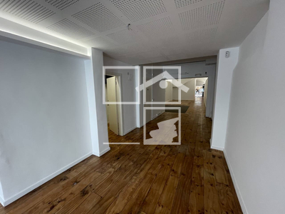 Local en Calle Font Vella    bajos, Terrassa Barcelona