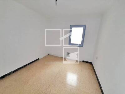 Local en Juan RamÃ³n JimÃ©nez, Rubí Barcelona