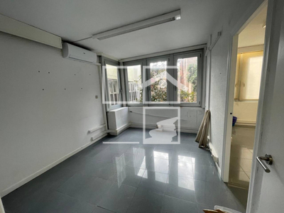 Local en Plaza Josep Maria Folch i Torres    1, Granollers Barcelona