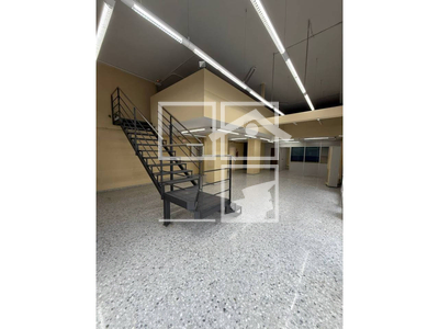 Inmueble en Calle Dibuixant Avellaneda    LOCAL, Barcelona