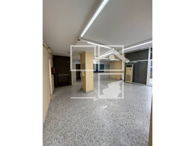 Inmueble en Calle Dibuixant Avellaneda    LOCAL, Barcelona