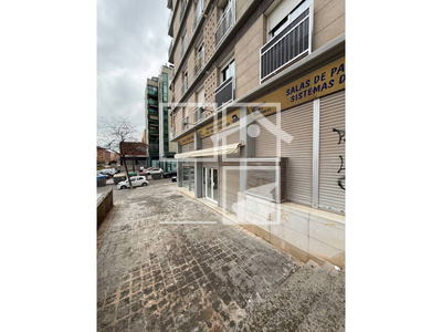 Inmueble en Calle Dibuixant Avellaneda    LOCAL, Barcelona