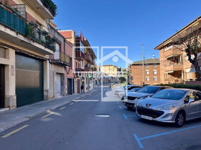 Local en Avenida Montserrat    2, Sant Esteve Sesrovires Barcelona