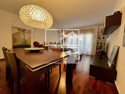 Local en Avenida Montserrat    2, Sant Esteve Sesrovires Barcelona