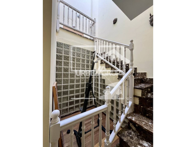 Local en Avenida Montserrat    2, Sant Esteve Sesrovires Barcelona