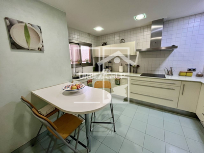 Local en Avenida Montserrat    2, Sant Esteve Sesrovires Barcelona