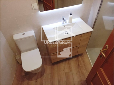 Local en Avenida Francesc Macià    2, Esparraguera Barcelona