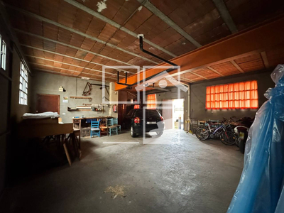 Local en Olot Girona