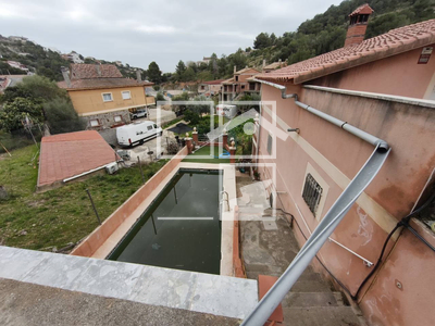 Local en Castellet y Gornal Barcelona