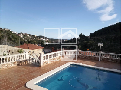 Local en Castellet y Gornal Barcelona