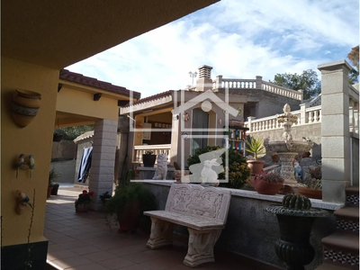 Local en Castellet y Gornal Barcelona