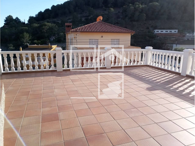 Local en Castellet y Gornal Barcelona