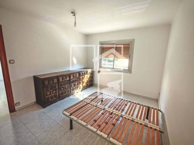 Inmueble en Calle Floridablanca    ENTRESUELO, Barcelona