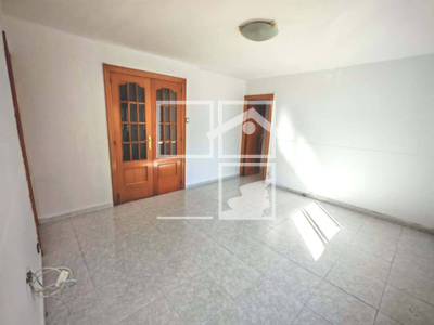 Inmueble en Calle Floridablanca    ENTRESUELO, Barcelona